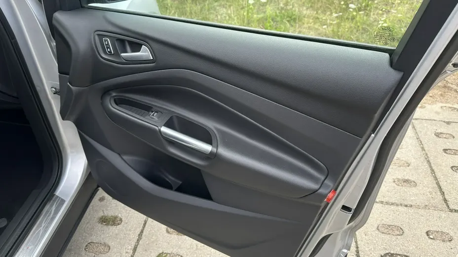 FORD Kuga -