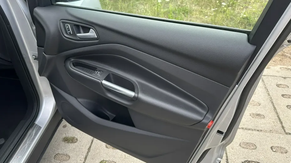 FORD Kuga -