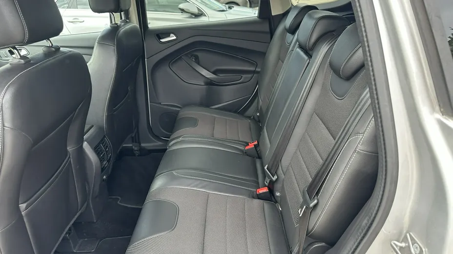 FORD Kuga -