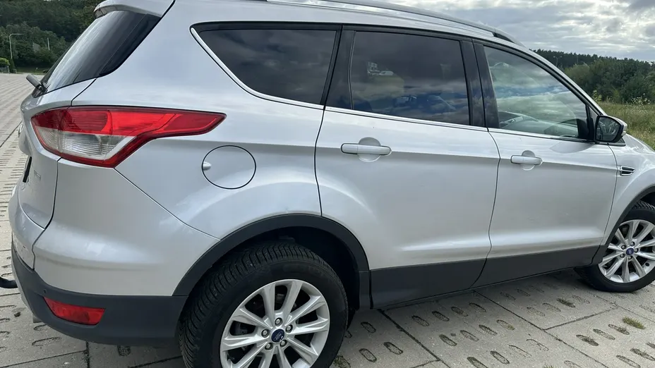 FORD Kuga -