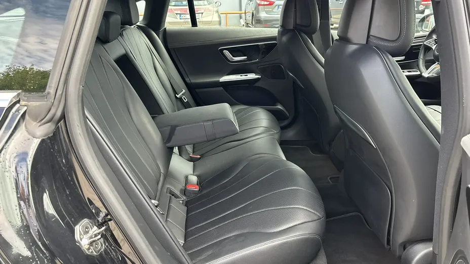 MERCEDES-BENZ EQE -