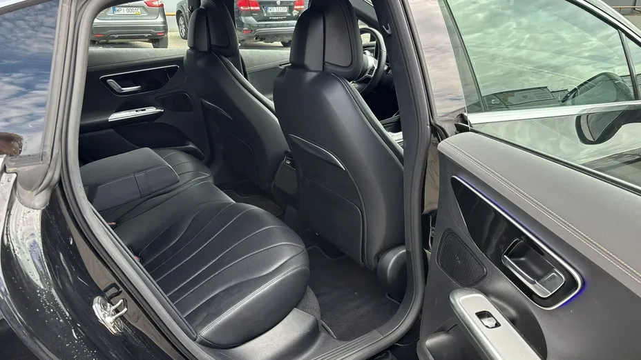 MERCEDES-BENZ EQE -