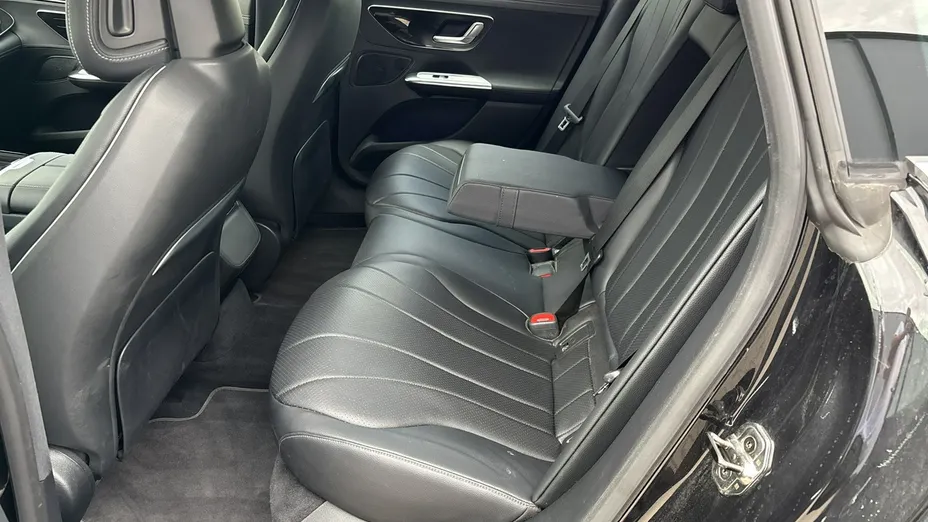 MERCEDES-BENZ EQE -