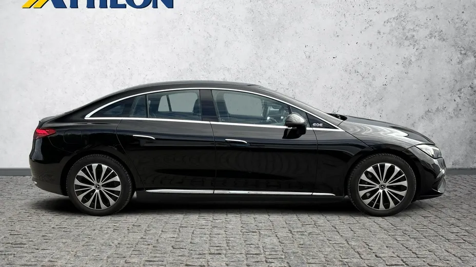MERCEDES-BENZ EQE -
