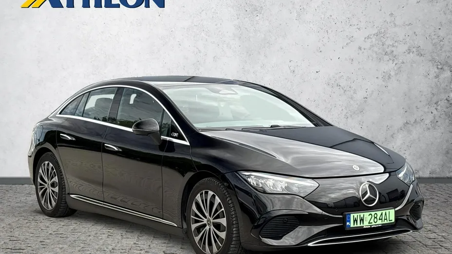 MERCEDES-BENZ EQE -