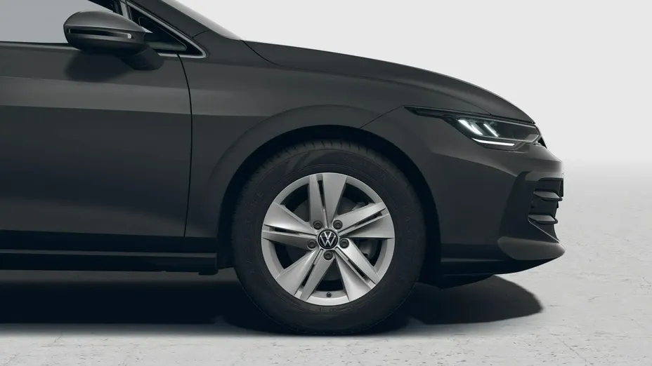 VOLKSWAGEN Golf -