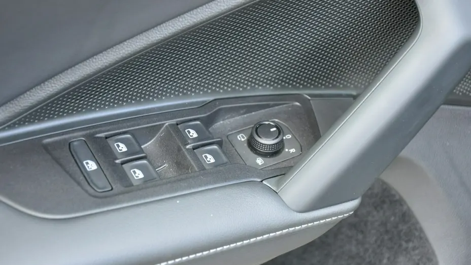VOLKSWAGEN Tayron -