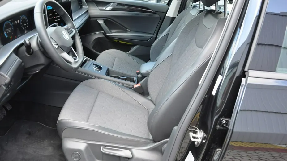 VOLKSWAGEN Tayron -