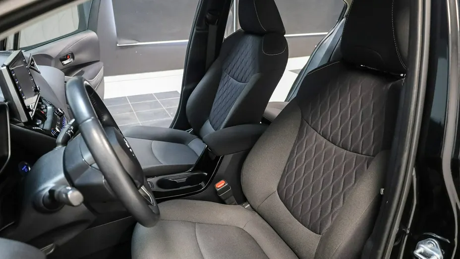 TOYOTA Corolla -