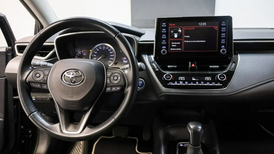 TOYOTA Corolla -