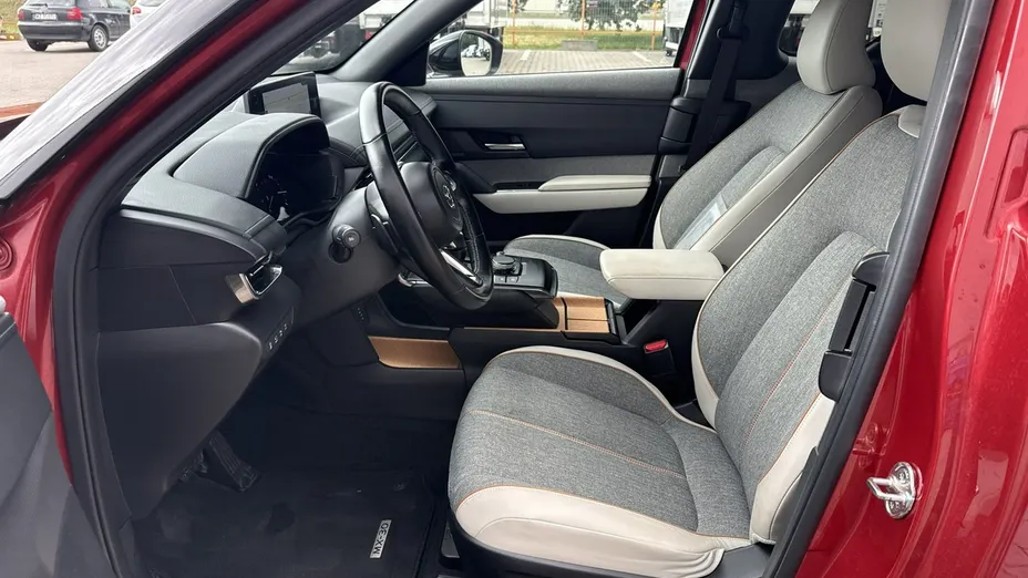 MAZDA MX-30 -