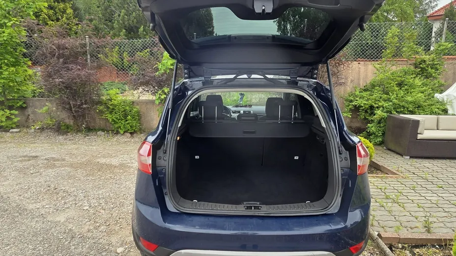 FORD Kuga -