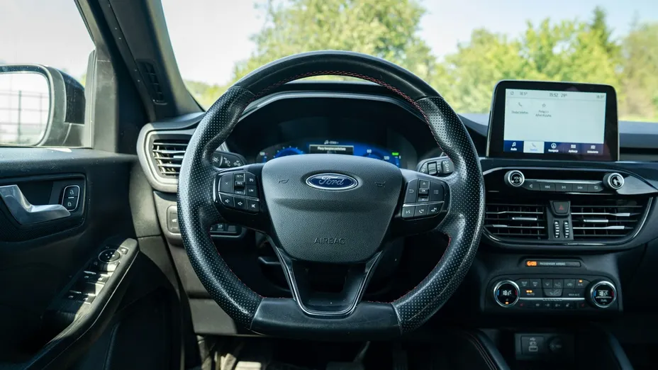 FORD Kuga -