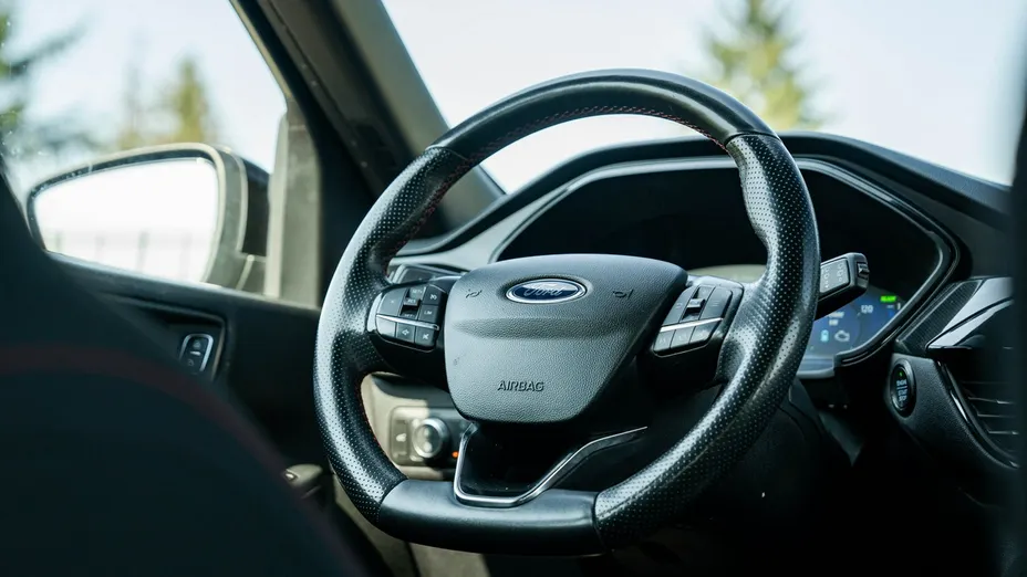 FORD Kuga -