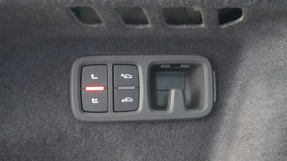 AUDI Q8 -