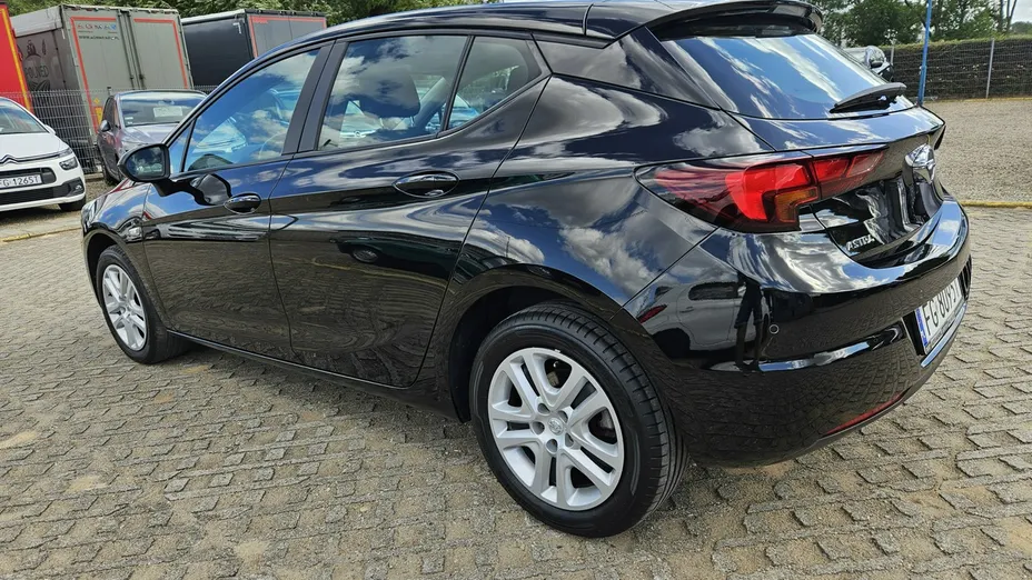 OPEL Astra -