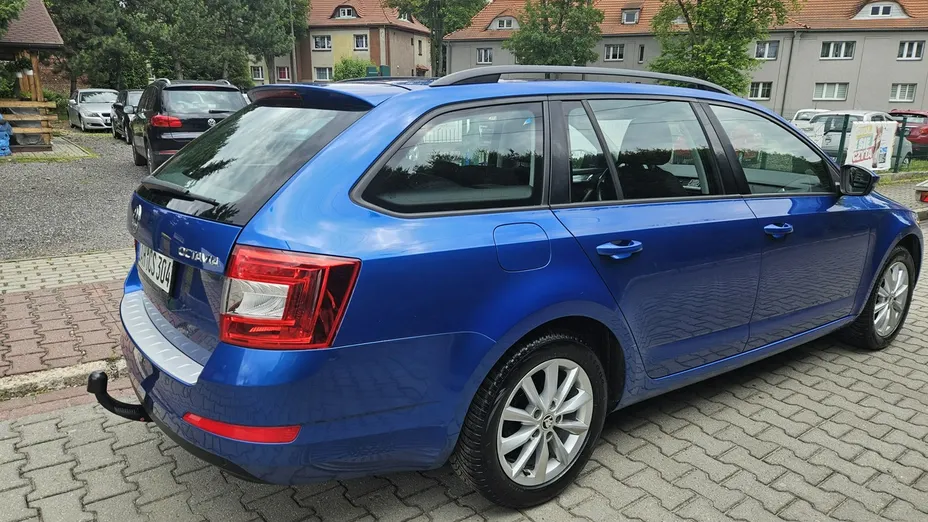 SKODA Octavia -