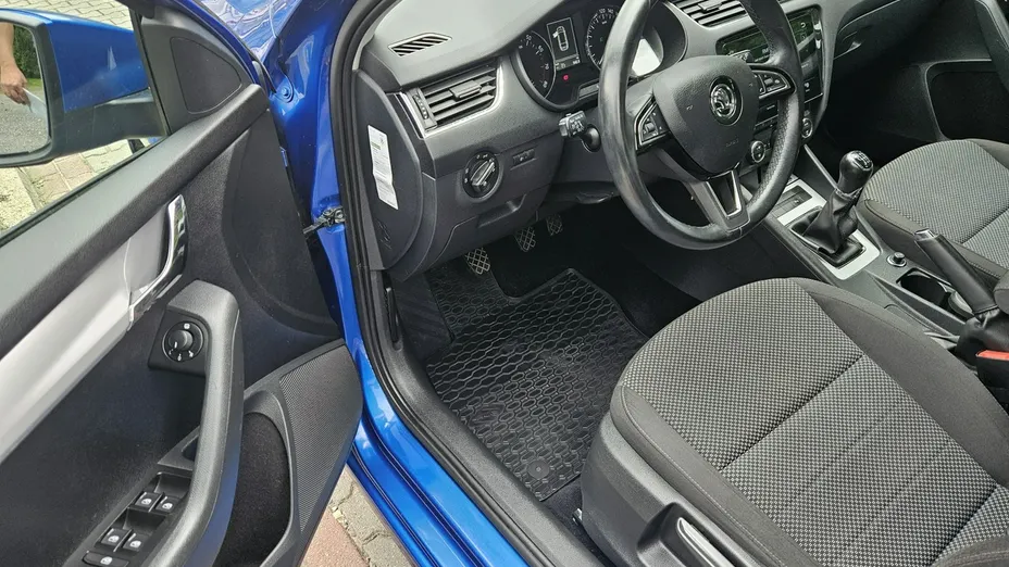 SKODA Octavia -