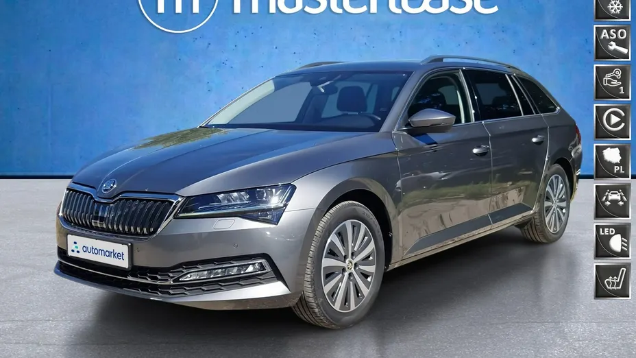 SKODA Superb -