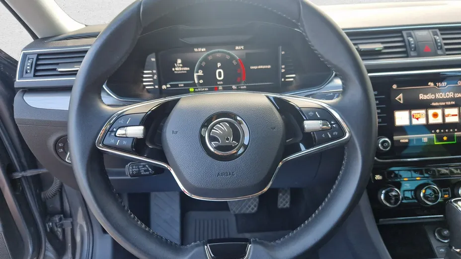 SKODA Superb -