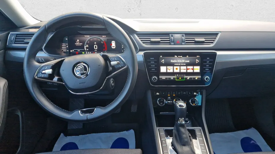 SKODA Superb -