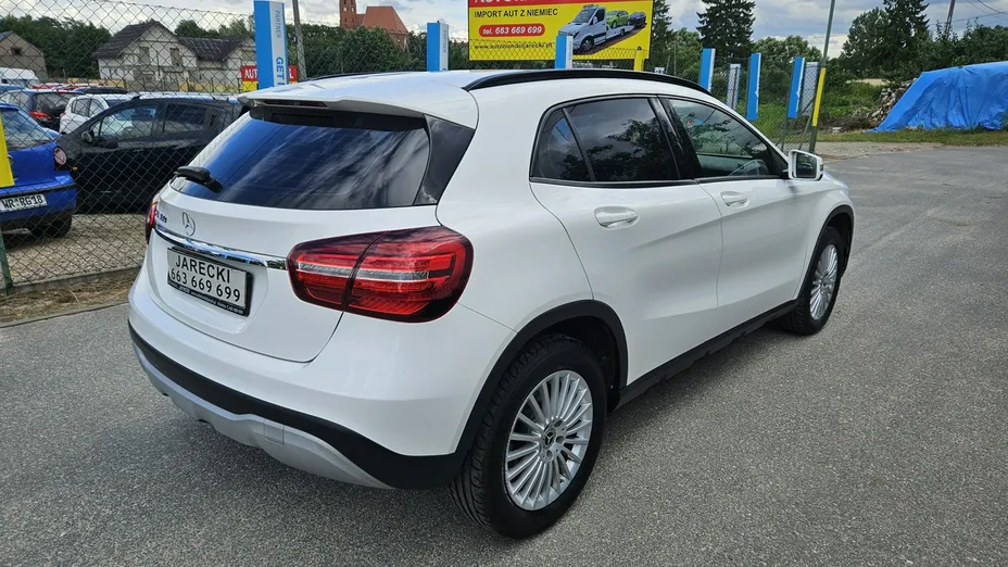 MERCEDES-BENZ GLA -