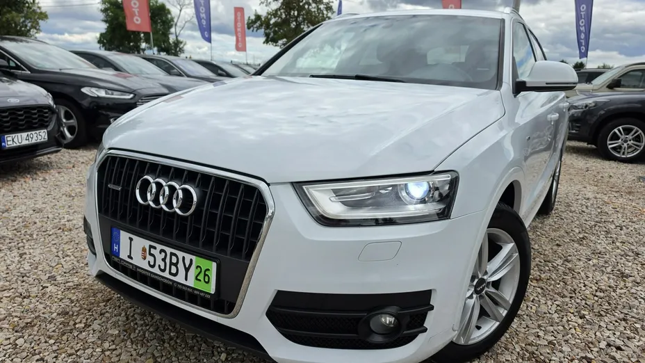 AUDI Q3 -