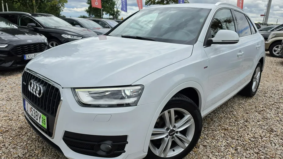 AUDI Q3 -