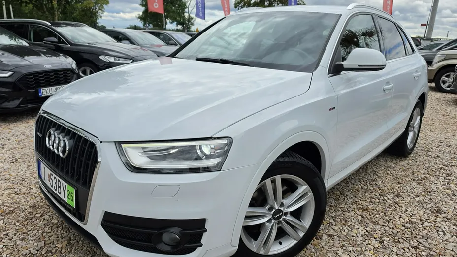 AUDI Q3 -
