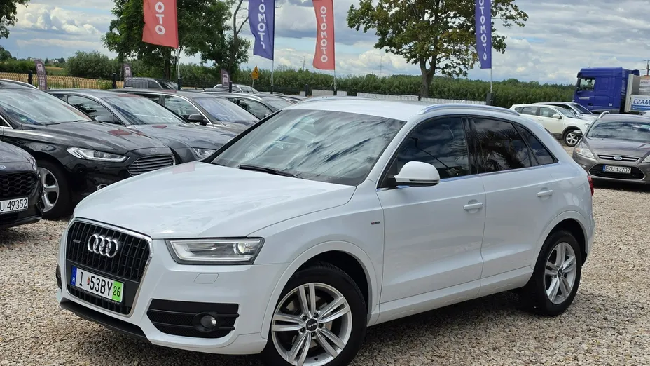 AUDI Q3 -