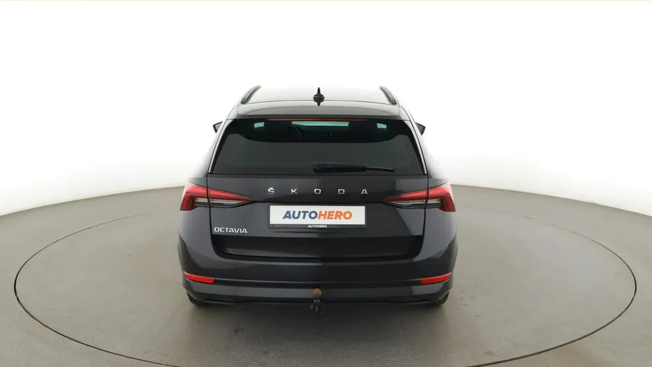 SKODA Octavia -