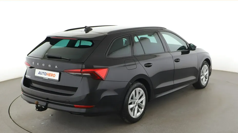 SKODA Octavia -