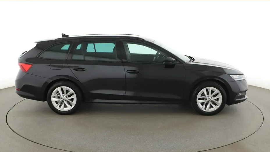 SKODA Octavia -