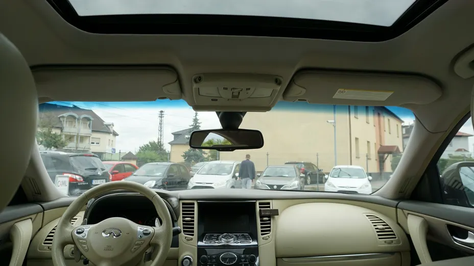 INFINITI FX -
