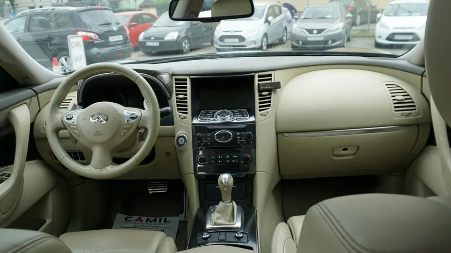INFINITI FX -