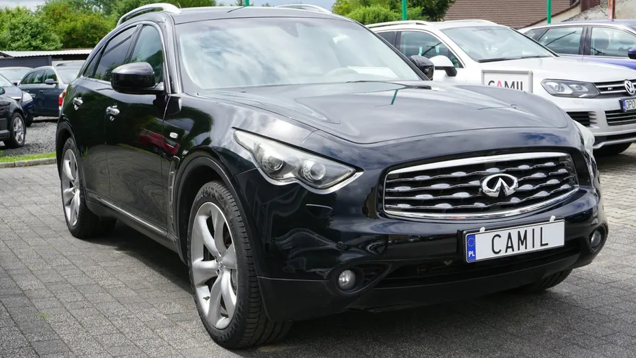 INFINITI FX -