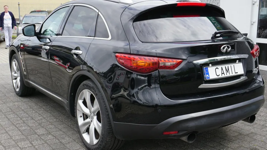 INFINITI FX -