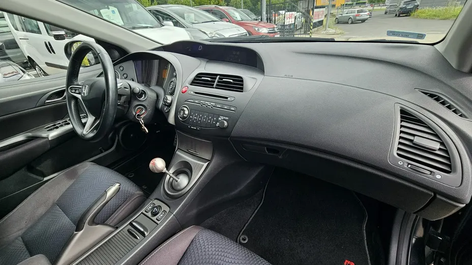 HONDA Civic -