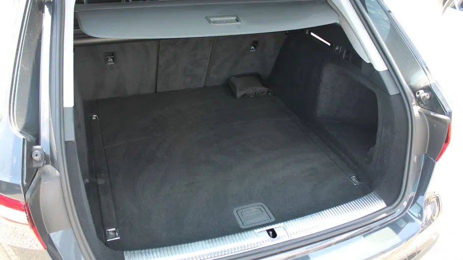 AUDI A4 -
