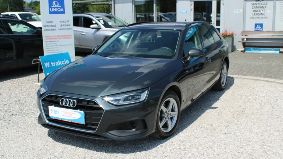 AUDI A4 -