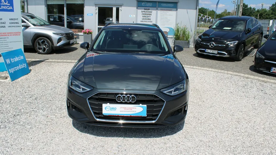 AUDI A4 -