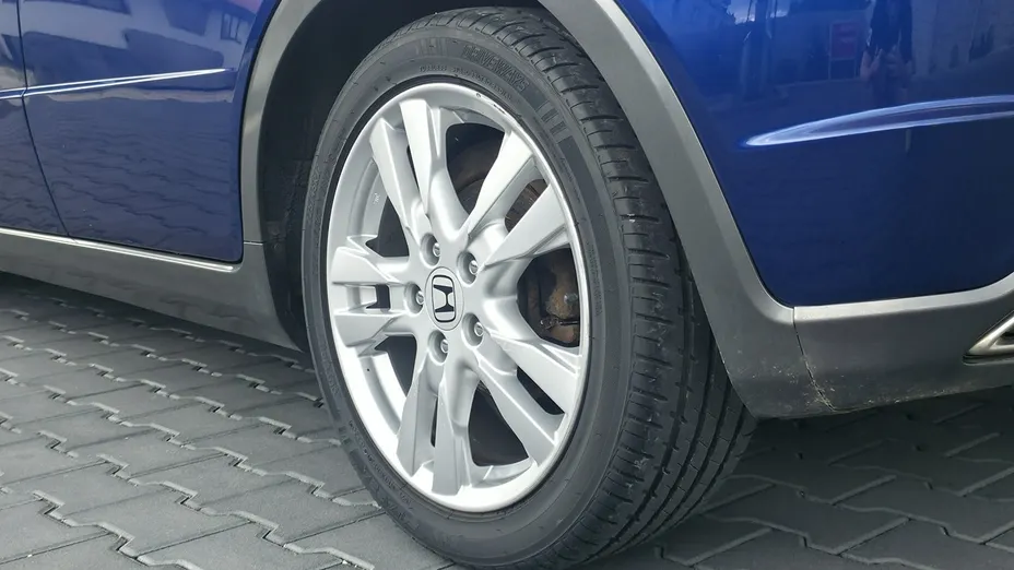 HONDA Civic -