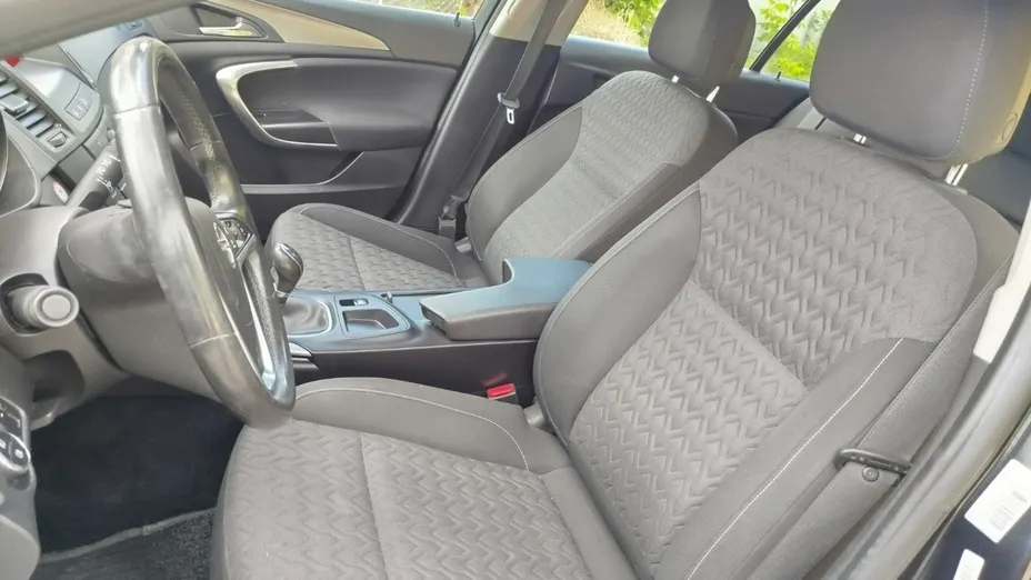 OPEL Insignia -