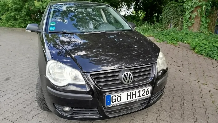 VOLKSWAGEN Polo -