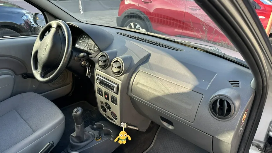 DACIA Logan -