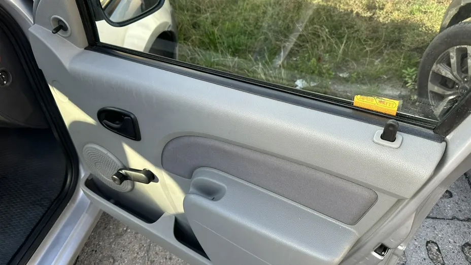 DACIA Logan -