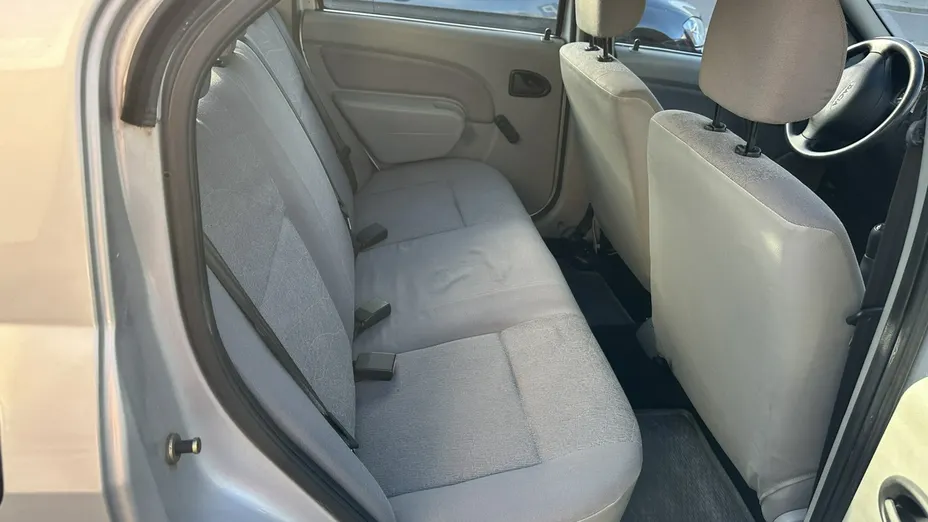 DACIA Logan -