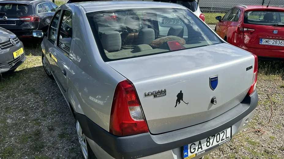 DACIA Logan -