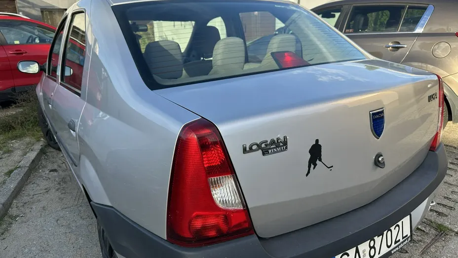 DACIA Logan -