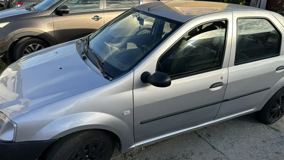 DACIA Logan -